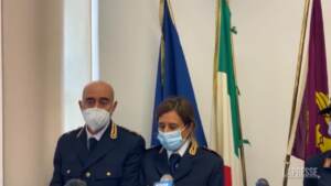 Blitz contro no vax, polizia postale: “Incitavano a comprare armi e usarle in manifestazione”