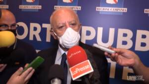 No vax, De Luca: “Pugno di ferro contro le aggressioni allo Stato”