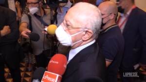 Scuola, De Luca: “Pronti a partire se facciamo sforzo per vaccinare studenti”