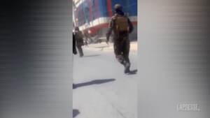 Afghanistan: i talebani sparano durante un corteo di donne a Kabul