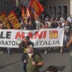 Alitalia: il presidio dei lavoratori in piazza San Silvestro a Roma