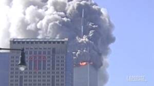 11 settembre, il crollo della prima torre