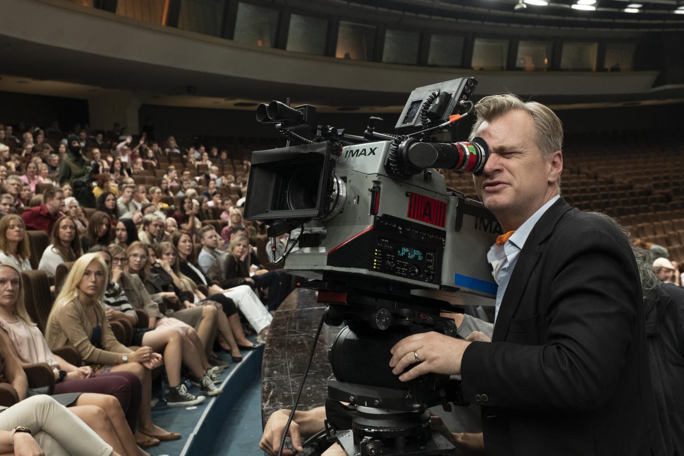 Christopher Nolan, il nuovo film sarà “una bomba atomica”