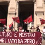 Scuola, la protesta degli studenti sotto al Miur