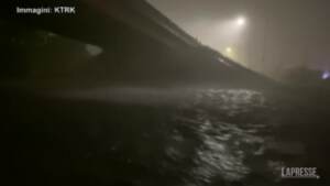 Usa, l’uragano Nicholas si abbatte sul Texas