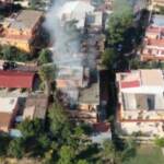 Esplosione Roma, le immagini dall’alto: colonna di fumo nel quartiere