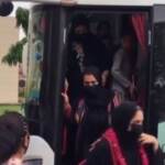 Il bus delle calciatrici afghane arriva in Pakistan