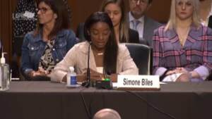 Usa, le lacrime di Simone Biles: “Il sistema ha fallito. E l’FBI sapeva”
