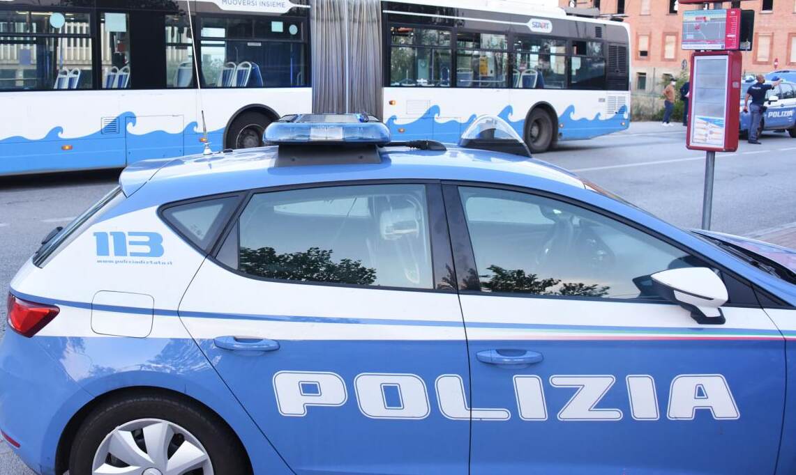 Bari, 81enne uccisa in casa per la pensione: fermato il dipendente della ditta di pulizia del condominio Bari, 81enne uccisa in casa per la pensione: fermato il dipendente della ditta di pulizia del condominio