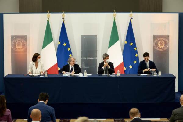 Palazzo Chigi, conferenza stampa al termine del Consiglio dei Ministri