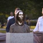Ungheria, inauguarato un monumento al padre del Bitcoin