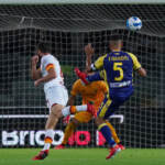 Serie A, Verona fatale per Mourinho: non basta Pellegrini, Roma ko 3-2