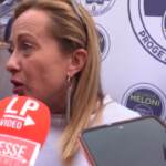 Meloni: “De Luca mi sfida a un dibattito? Volentieri, lo facevo più intelligente”