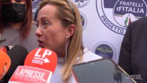 Meloni: “De Luca mi sfida a un dibattito? Volentieri, lo facevo più intelligente”