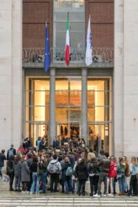 Milano, Ri-Abitiamo: la sfida lanciata dagli Amici della Triennale agli studenti 