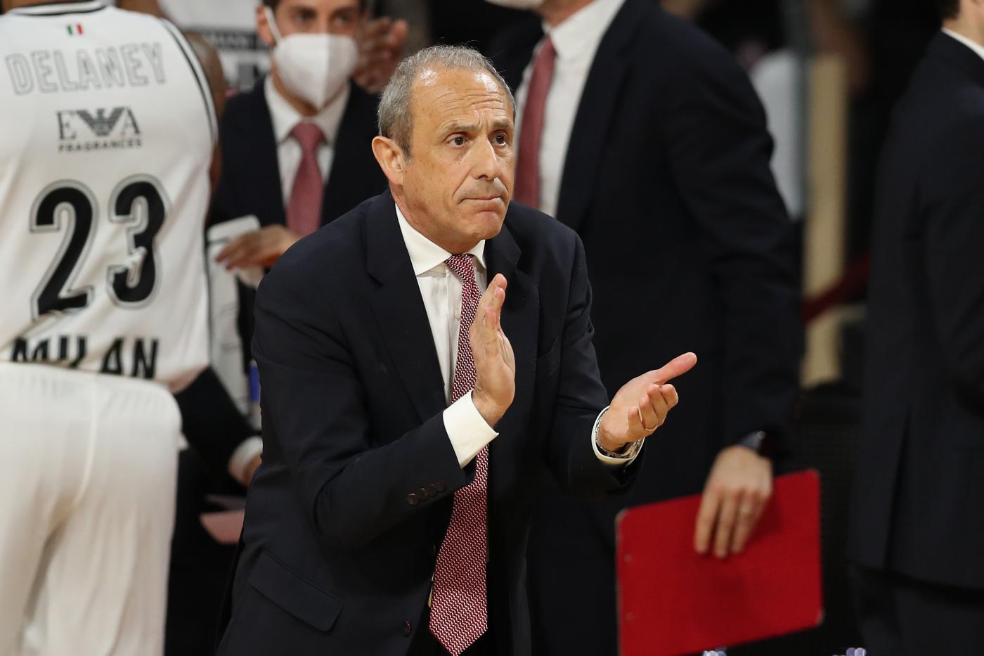 Basket, Supercoppa: stasera la finale Milano-Virtus Bologna