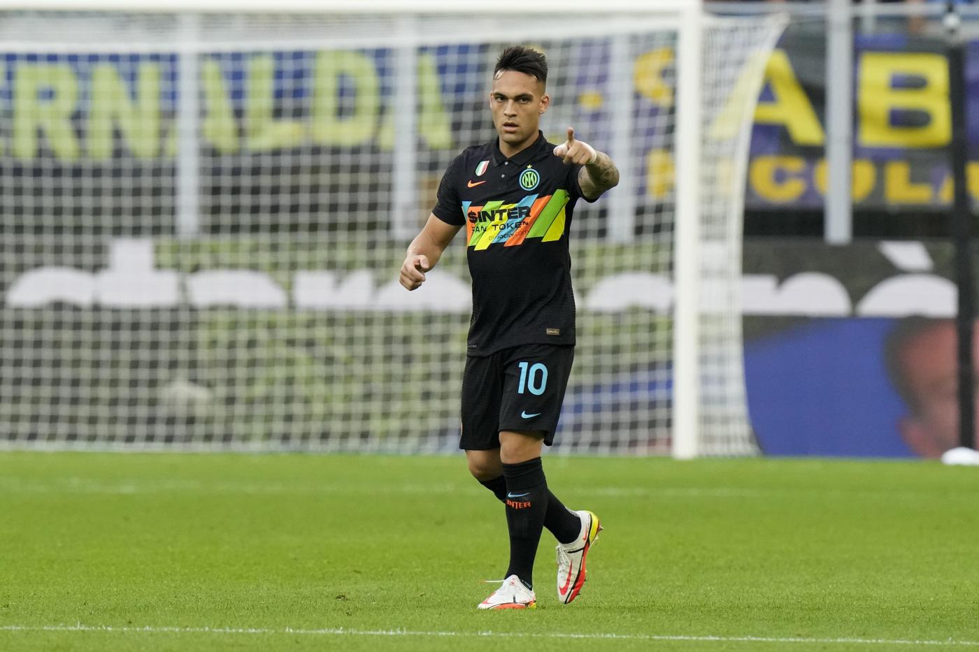 Fiorentina-Inter è subito sfida al top. Duello Lautaro-Vlahovic
