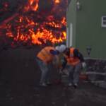 Spagna, le operazioni di salvataggio dei pompieri a La Palma