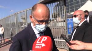 Green Pass, Letta: “No ambiguità, non si può stare con un piede nell’opposizione e uno nella maggioranza”