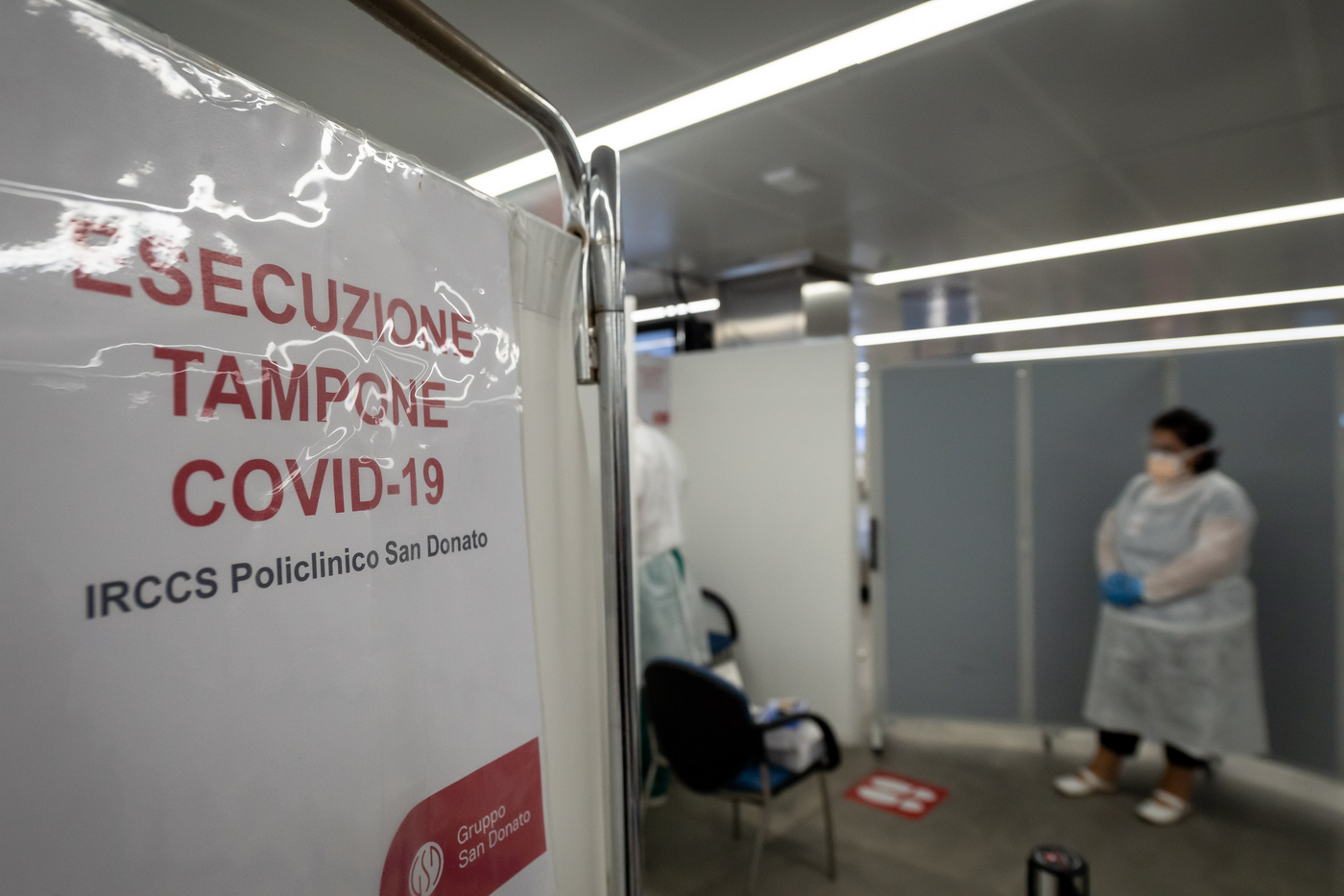 Covid: Rt Italia ancora in calo a 0,82, incidenza scende a 45 Covid: Rt Italia ancora in calo a 0,82, incidenza scende a 45