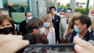 Il leader catalano Puigdemont lascia il carcere di Sassari