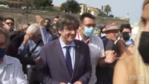 Alghero accoglie Puigdemont con un bagno di folla