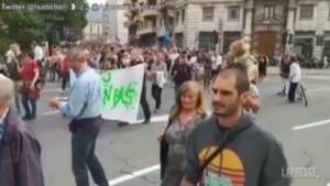 No Green pass: in migliaia in piazza a Trieste