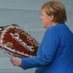 Germania, Angela Merkel: pilastro dell’Ue da crisi euro ad accoglienza migranti