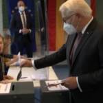 Elezioni in Germania, il presidente Steinmeier vota a Berlino