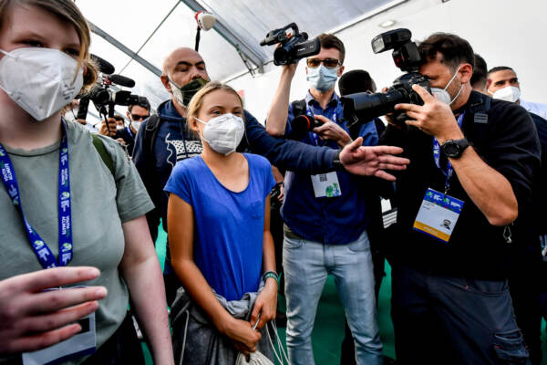 Milano, l'arrivo di Greta Thunberg alla conferenza Youth4Climate