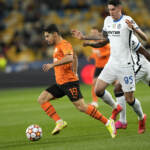 Champions, Dzeko-Lautaro non brillano a Kiev. De Zerbi ferma l’Inter