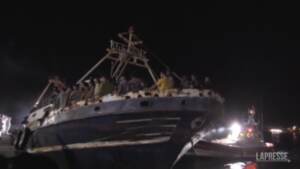 Migranti: maxi sbarco a Lampedusa, arrivate 686 persone