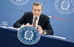 Governo: Draghi, fiducia nell'Italia, ora mantenere crescita. Sì a riforma catasto ma no tasse