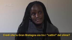 Clima, Vanessa Nakate: “La leadership climatica dà priorità alle persone e al pianeta rispetto ai profitti”