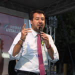 Salvini incassa la sconfitta: “Candidati scelti in ritardo, ma ballottaggi aperti a Roma e a Torino”