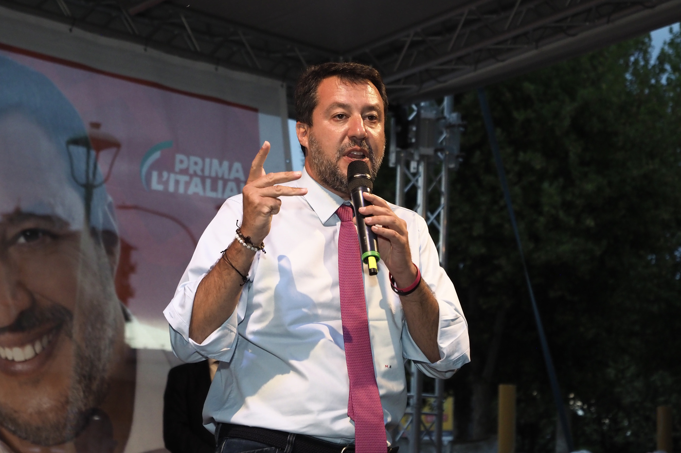 Salvini incassa la sconfitta: “Candidati scelti in ritardo, ma ballottaggi aperti a Roma e a Torino” Salvini incassa la sconfitta: “Candidati scelti in ritardo, ma ballottaggi aperti a Roma e a Torino”
