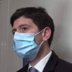 Vaccini, Speranza: “A un passo da 80% vaccinati, ogni immunizzato rafforza lo scudo”