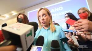 Centrodestra, Meloni: “No mistificazioni su coalizione, il mio volo in ritardo”