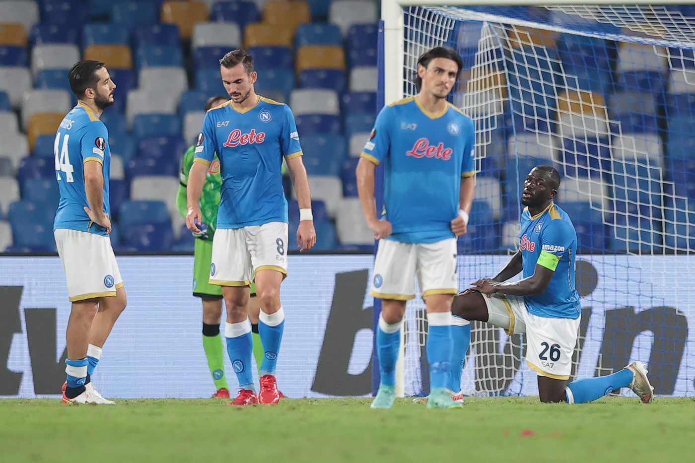 Europa League, il Napoli si butta via. Lo Spartak Mosca rimonta il gol lampo di Elmas: 3-2 al Maradona Europa League, il Napoli si butta via. Lo Spartak Mosca rimonta il gol lampo di Elmas: 3-2 al Maradona