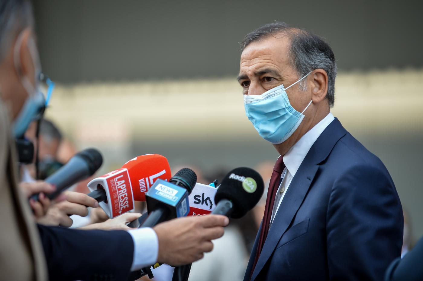 Milano: scommessa Sala, “possiamo farcela al primo turno”. Ma Bernardo: “Siamo uniti, vinceremo noi”