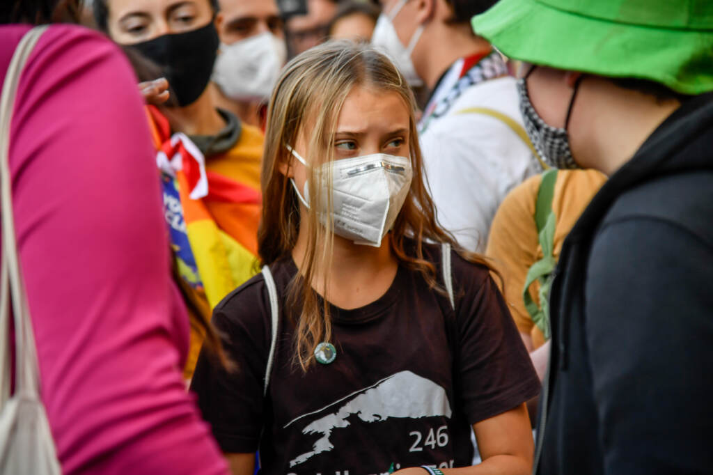 Galleria foto 'Corteo a Milano dei Fridays for Future, tra gli attivisti per il clima c’è anche Greta Thunberg – FOTOGALLERY' - foto 8