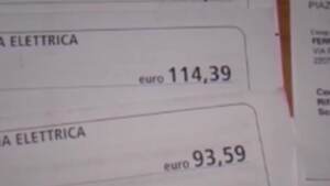 Bollette, oggi la stangata: luce +30%