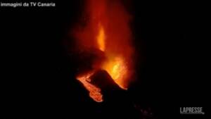 Canarie, continua l’eruzione del vulcano Cumbre Vieja