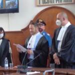 Migranti, la lettura della sentenza di condanna per Mimmo Lucano