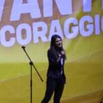 Amministrative Roma, selfie e passerella di big per la chiusura della campagna di Virginia Raggi