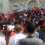 Tunisia, i supporter manifestano per il presidente Saied