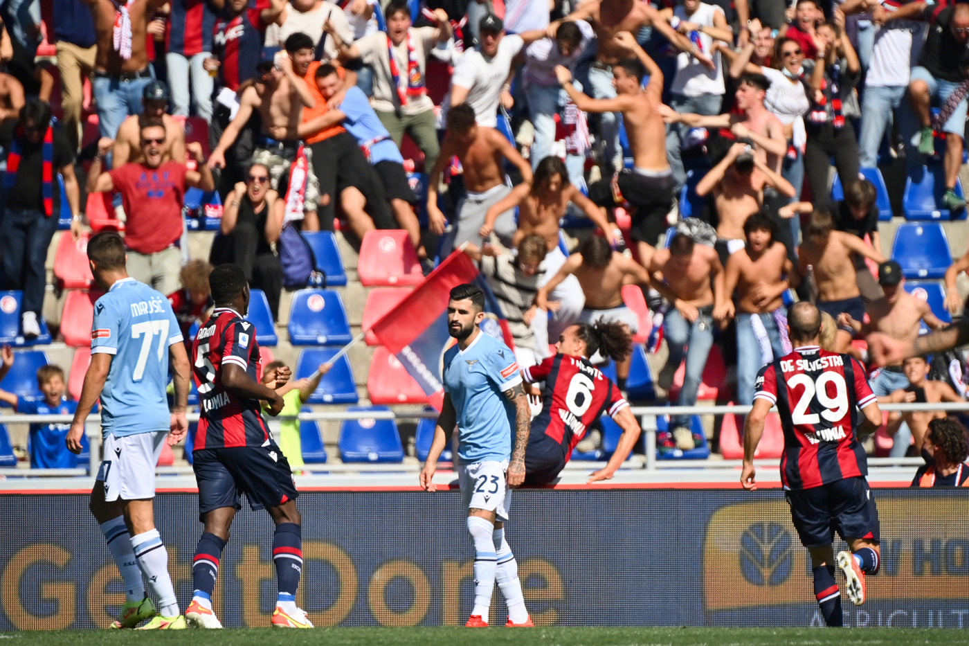 Il Bologna dei giovani castiga una brutta Lazio, 3-0 al Dall’Ara Il Bologna dei giovani castiga una brutta Lazio, 3-0 al Dall’Ara