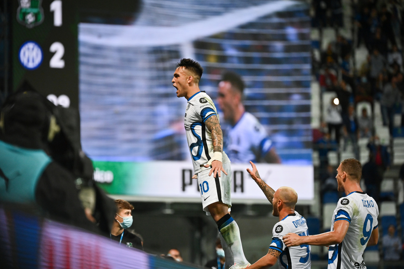 L’Inter ritrova la vittoria, Dzeko e Lautaro rimontano il Sassuolo