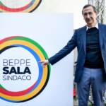 Milano, Beppe Sala vince al primo turno contro Luca Bernardo. Balzo di consensi per lui
