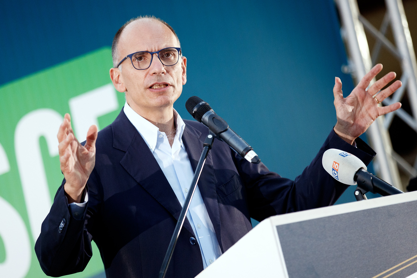 Letta vince e punta a battere destre: “Nuovo Ulivo può nascere oggi” Letta vince e punta a battere destre: “Nuovo Ulivo può nascere oggi”
